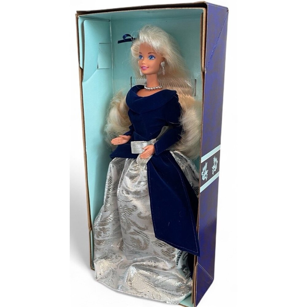 Mattel Barbie Doll Winter Velvet Special Edition 1995 First In A Series NRFB - Picture 2 of 8